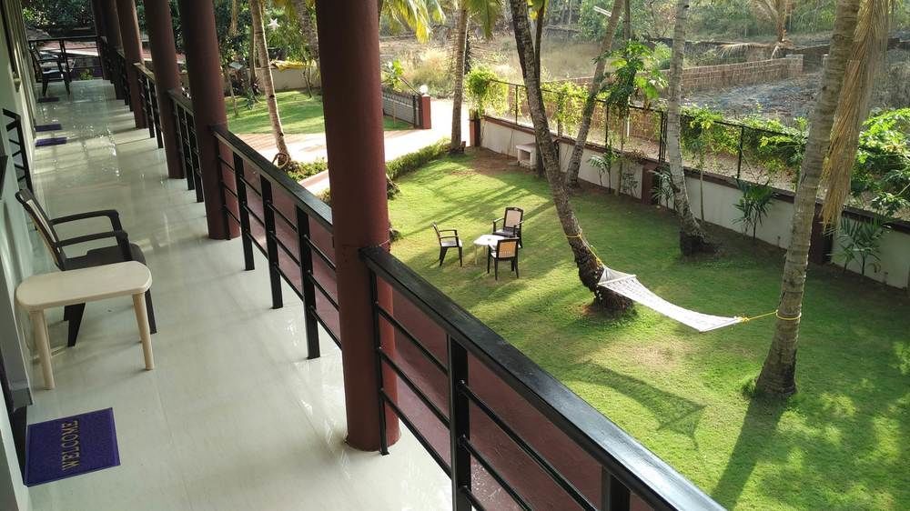 Lazy Frog Guest House Cavelossim Exterior photo